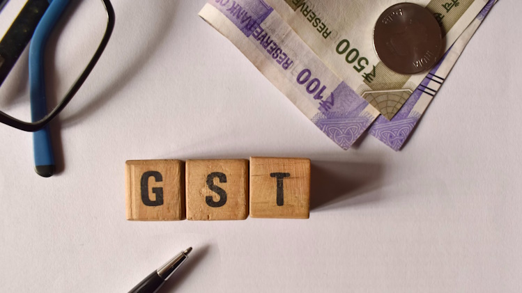 बड़ी राहत : बैंक के फाइन पर अब नहीं लगेगा GST, CBIC ने जारी किया स्पष्टीकरण…