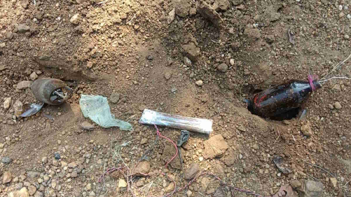 माओवादियों के नापाक मंसूबे नेस्तनाबूद, सुरक्षा बलों ने बीयर बॉटल में लगाए दो IED को बरामद कर किया नष्ट