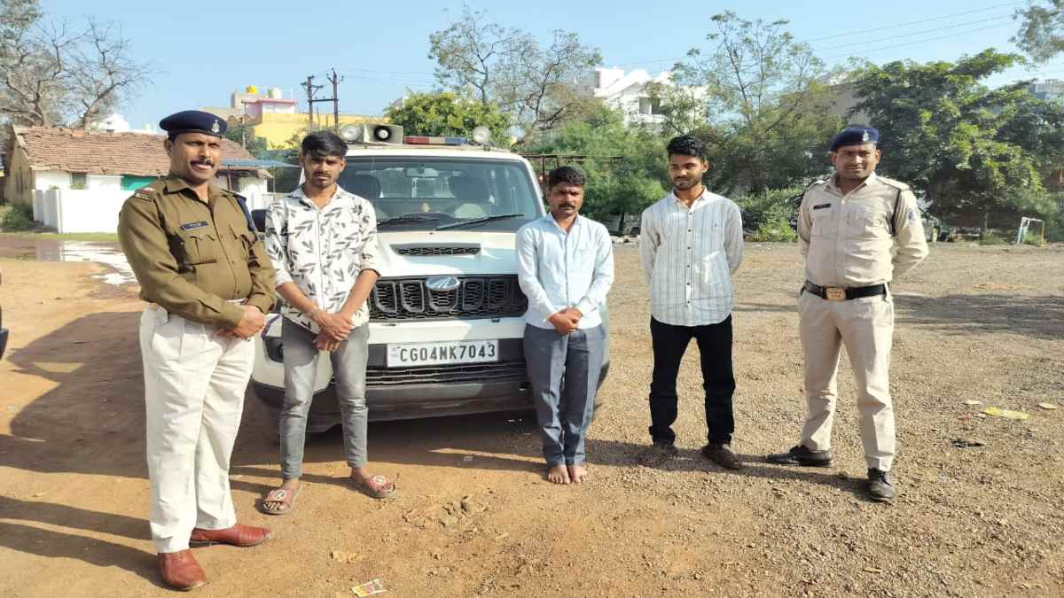 Crime News : राजधानी में नकली पुलिस बनकर अवैध वसूली, सायरन लगी स्कॉर्पियो के साथ 3 आरोपी गिरफ्तार