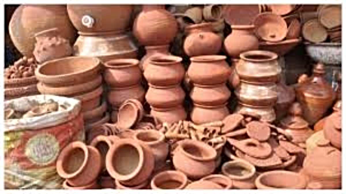 Vastu Tips: मिट्टी की ये चीजें होती हैं शुभ, घर में शुद्धता और सेहत के लिए भी लाभकारी…