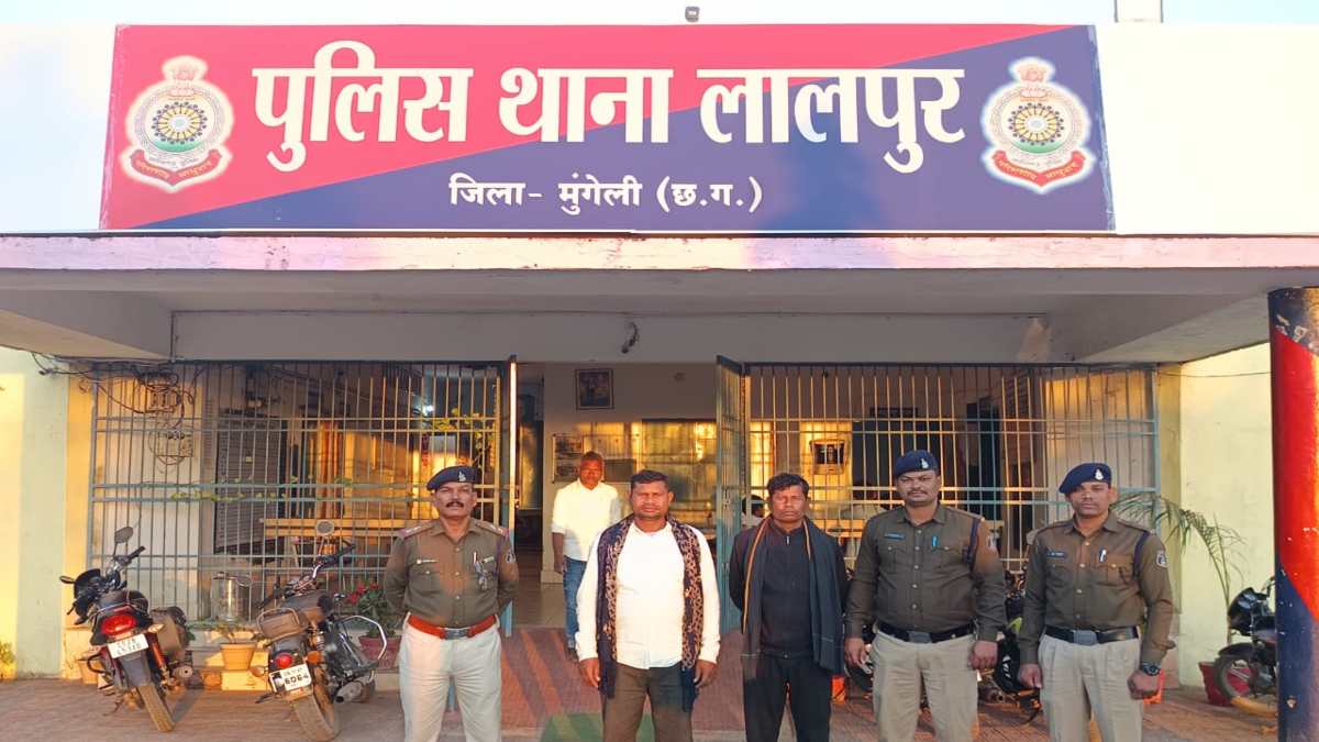 डबल मर्डर का खुलासा : नशे में दो पक्षों के बीच हुआ विवाद, फिर लाठी-डंडे से पीट-पीटकर उतारा मौत के घाट, दो आरोपी गिरफ्तार