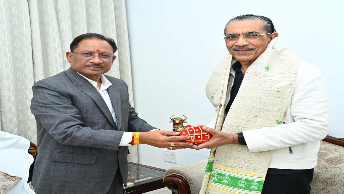 मुख्यमंत्री साय से फिल्म निर्माता प्रकाश झा ने की मुलाकात, छत्तीसगढ़ में फिल्म उद्योग के विकास की संभावनाओं पर हुई चर्चा