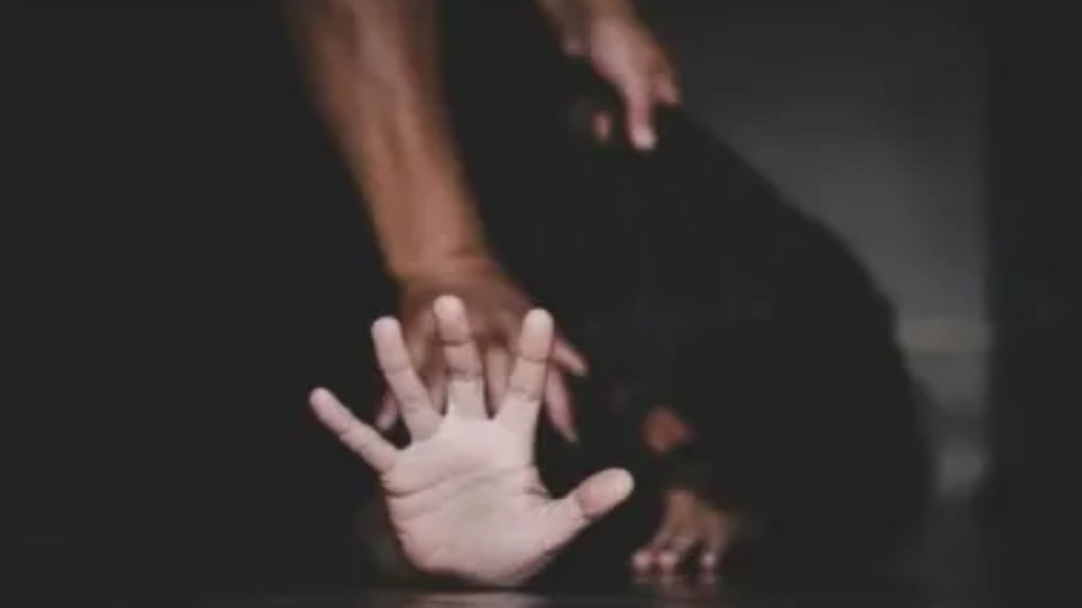 कोच की काली करतूत : खिलाड़ी को बनाया हवस का शिकार, अब पहुंचा सलाखों के पीछे