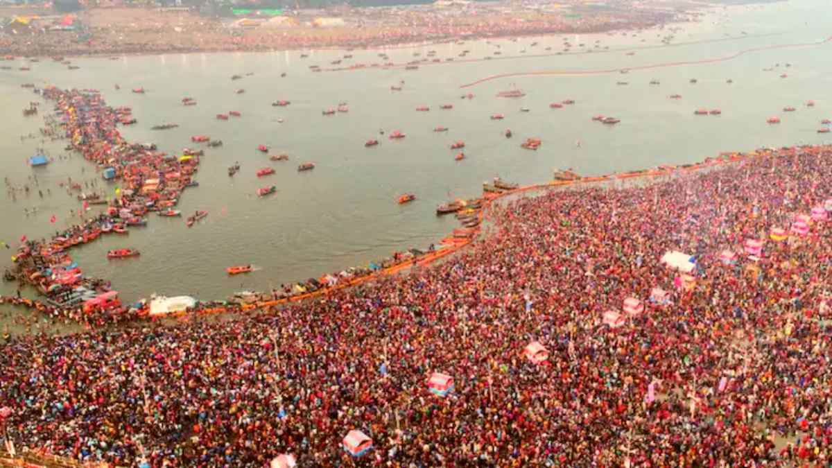 MahaKumbh 2025 विशेषः देवता की गलती से आस्था का केंद्र बना महाकुंभ, जानिए आखिर जमीन पर कैसे गिरी थीं अमृत की बूंदे