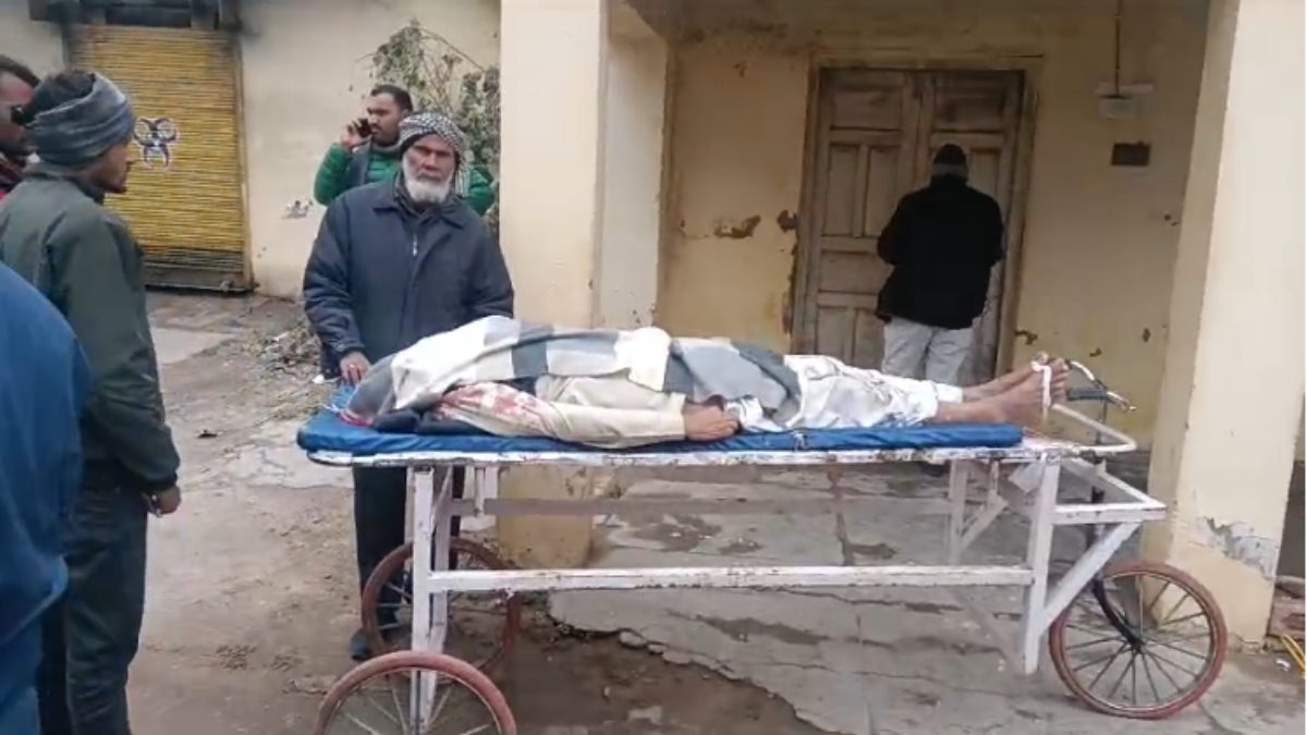 लाल बने कालः हथौड़ी से पीट-पीटकर 3 बेटों ने पिता को सुलाई मौत की नींद, जानिए खूनीखेल की खौफनाक वजह