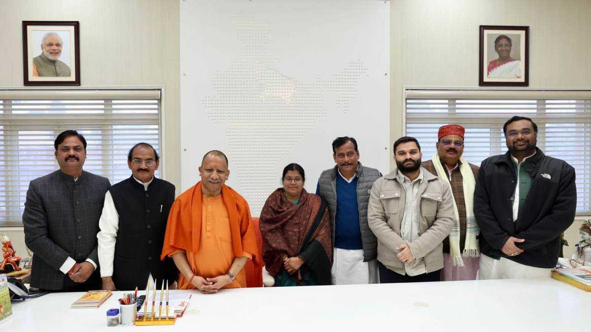 नाराजगी महंगी पड़ गई: 6 विधायकों की शिकायत के बाद हटाए गए SP गणेश साहा, जानिए आखिर क्या था विवाद…