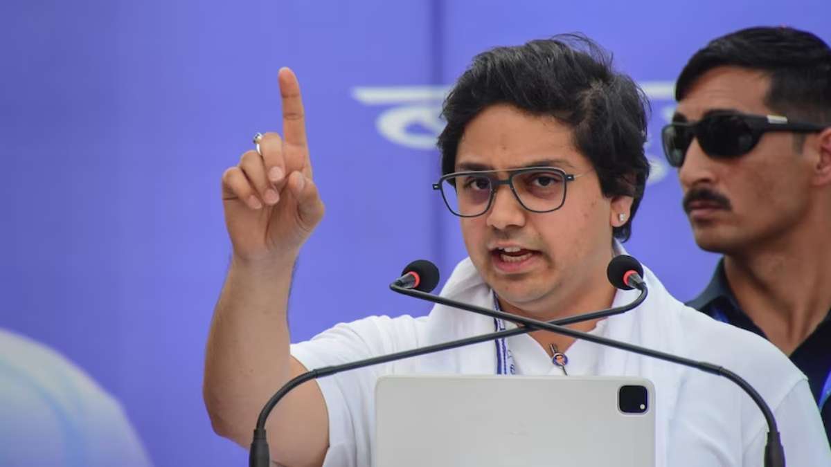 ‘भाजपा के सामने कांग्रेस के नेता…’, बसपा नेता आकाश आनंद का बड़ा हमला, जानिए आखिर ऐसा क्या कह दिया?