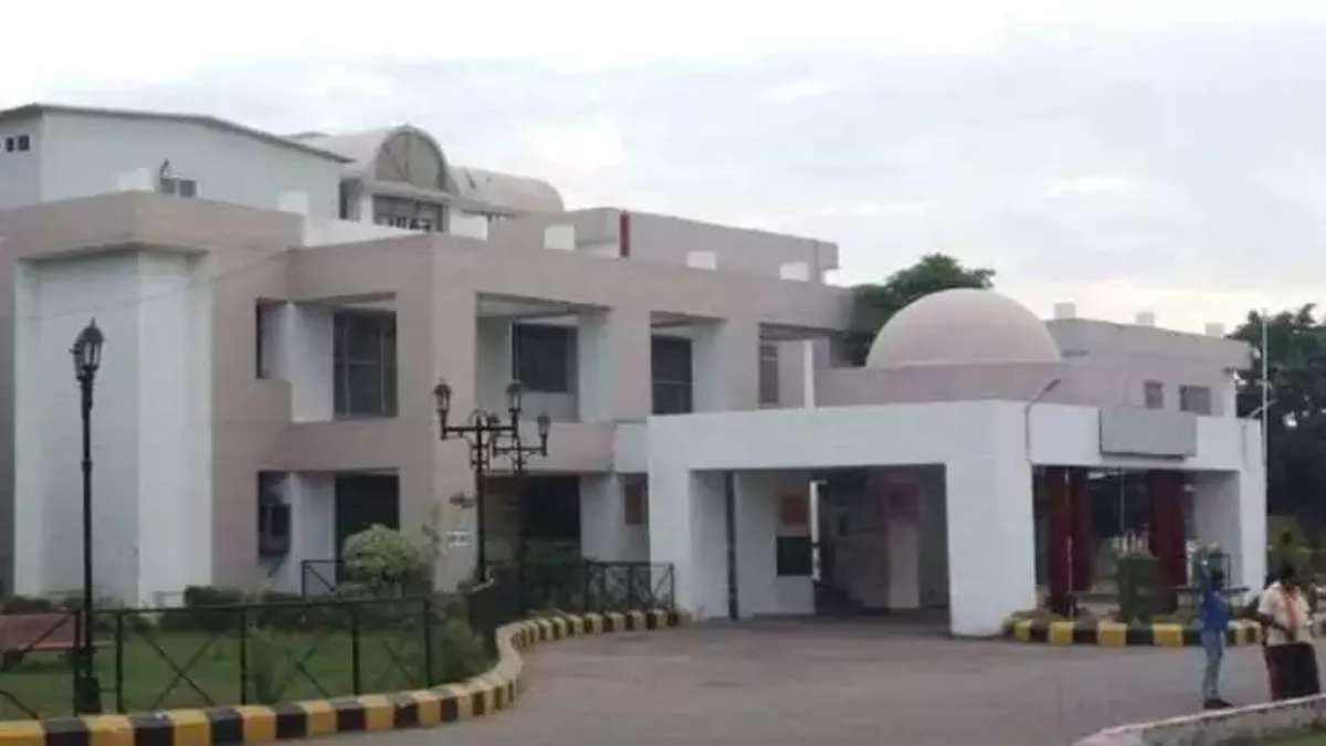 ‘मूंगफली लेकर आओ तब इलाज होगा,’ अस्पताल में दर्द से तड़पती रही गर्भवती, तमाशा देखते रहा पूरा स्टाफ, मां की कोख में ही नवजात ने तोड़ा दम