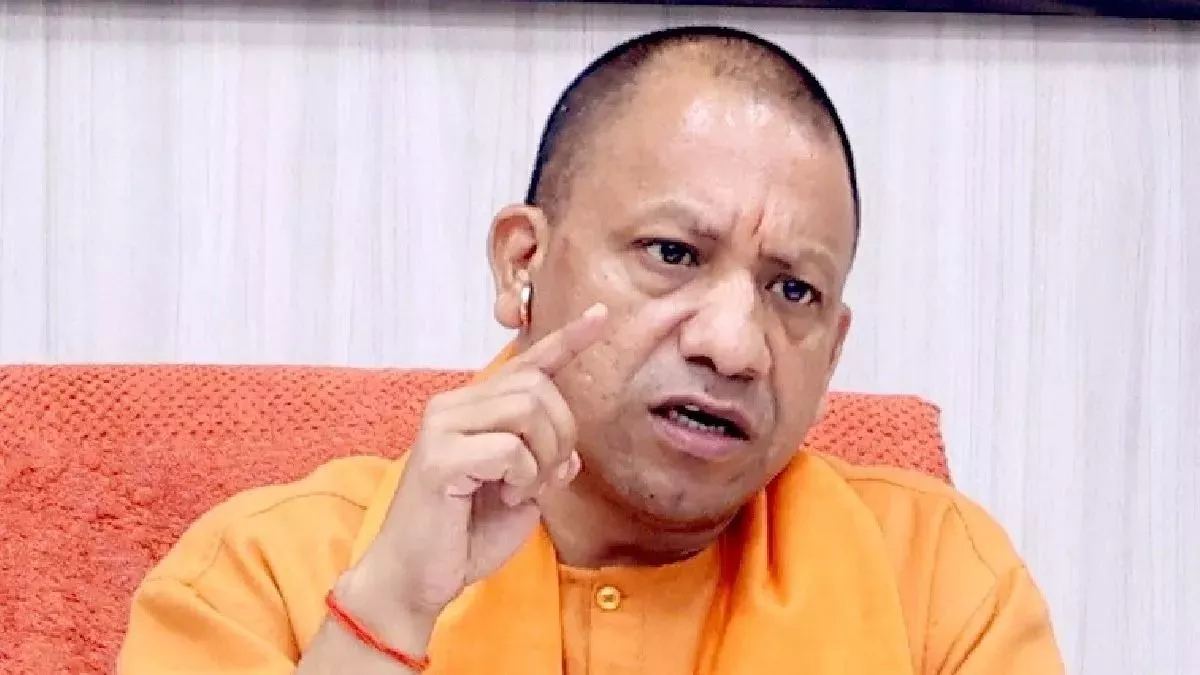‘अपनी खाल बचा लो, एक बार सर्जरी होनी है’, CM योगी ने मंदिर-मस्जिद विवाद और वक्फ बोर्ड को लेकर दिखाए तीखे तेवर, जानिए क्यों कहा ऐसा…