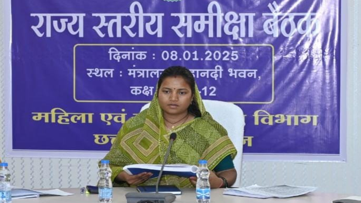 एक्शन मोड में मंत्री लक्ष्मी राजवाड़े: अधिकारियों को चेतावनी… सरकारी योजनाओं में लापरवाही बरती तो होगी सख्त कार्रवाई, आंगनबाड़ी केंद्रों का सतत निरीक्षण करने के निर्देश