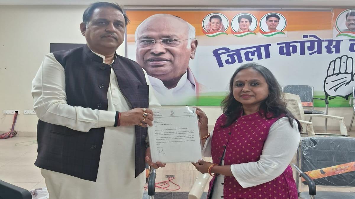 महापौर चुनाव : कांग्रेस प्रवक्ता प्रीति शुक्ला ने विधिवत पेश की दावेदारी, टिकट से पहले प्रचार में जुटी