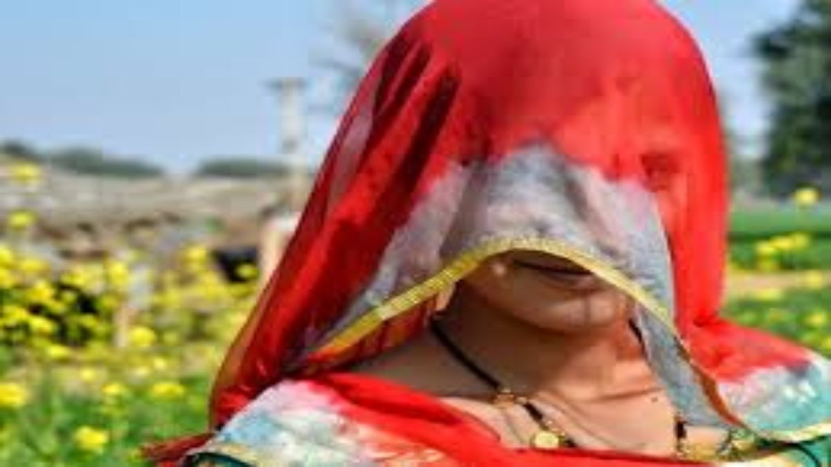‘बिहारी भाभी जी’ का झारखण्ड में जलवा, अपने हुस्न के जाल में युवाओं को ऐसा फंसाया कि पुलिस भी मामले को सुलझाने में बन गई ‘चक्करघिन्नी’