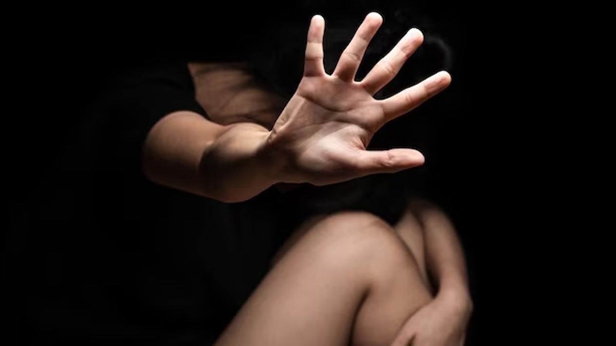 5 साल दर्द से गुजरी युवती, 64 लोगों ने बनाए संबंध, पीड़िता की आपबीती सुन पुलिस की पैरों तले खिसकी जमीन