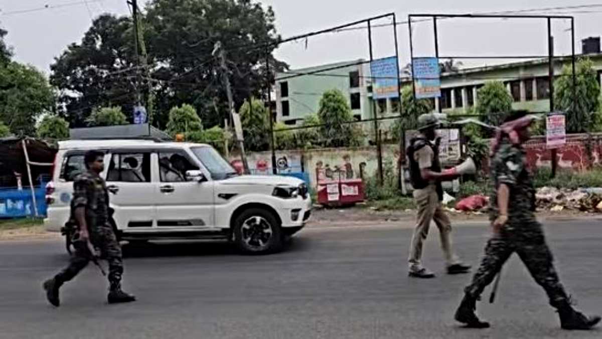 Railway Line Expansion: रेल लाइन विस्तार के लिए हटाया जाएगा अतिक्रमण, शहर में लगा कर्फ्यू…