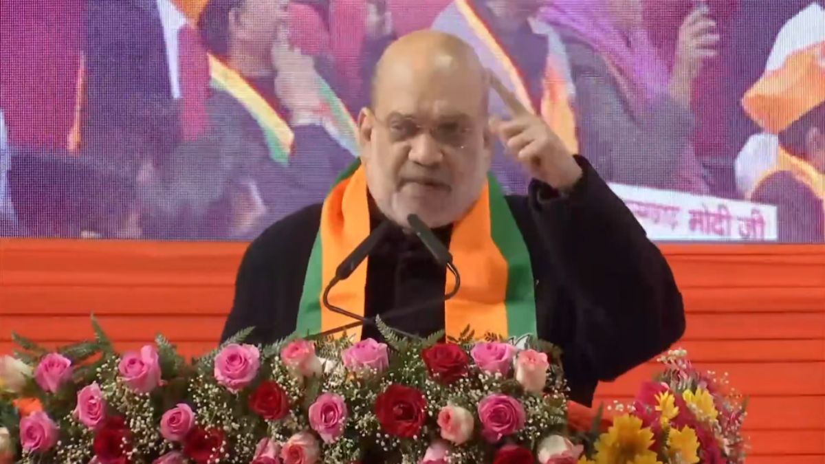 ‘5 फरवरी को आप-दा मुक्ति दिवस…’, अमित शाह का AAP पर हमला, कहा- दिल्ली को इससे मुक्त करने का समय आ गया