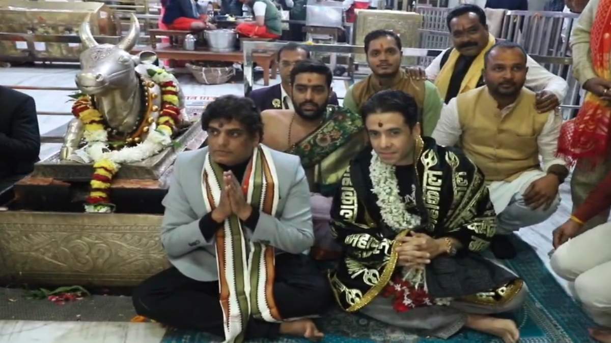 बाबा महाकाल के दर पर पहुंचे फिल्म अभिनेता तुषार कपूर, भगवान के दर्शन कर लिया आर्शीवाद, कहा- मैं भाग्यशाली हूं…