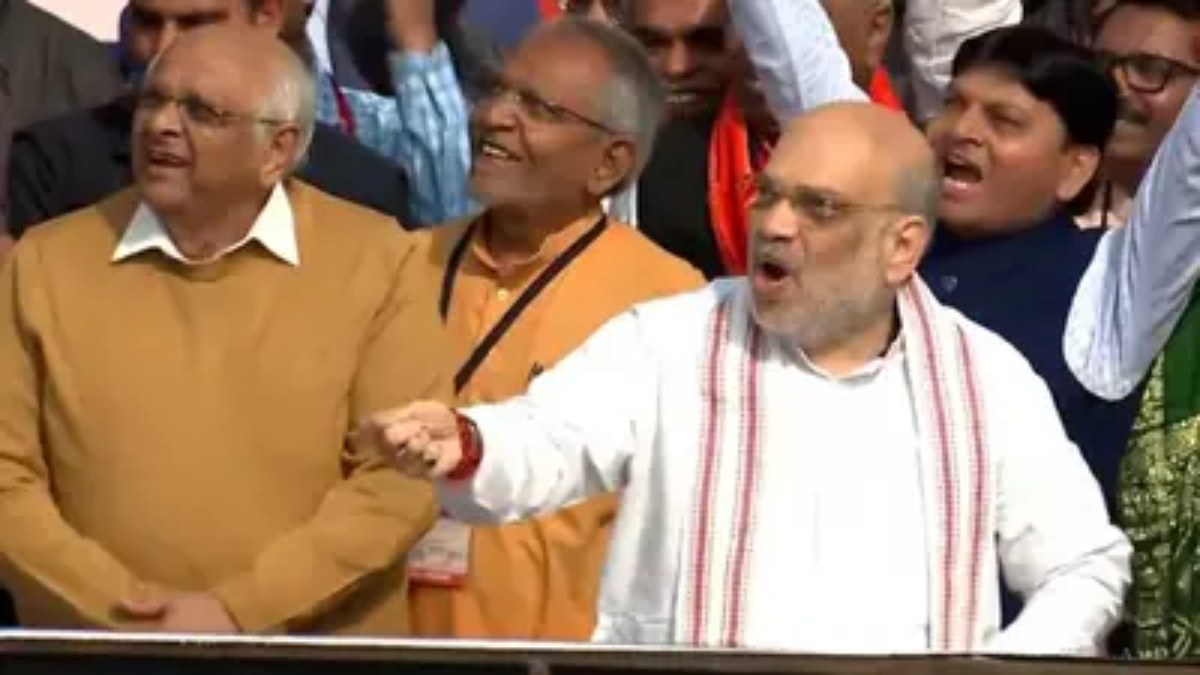 ‘काय पोछे…’, अमित शाह की ‘पतंगबाजी’, दूसरे की पतंग काटने के बाद बच्चों की तरह जोर से चिल्लाते हुए उछल पड़े गृहमंत्री, Watch Video