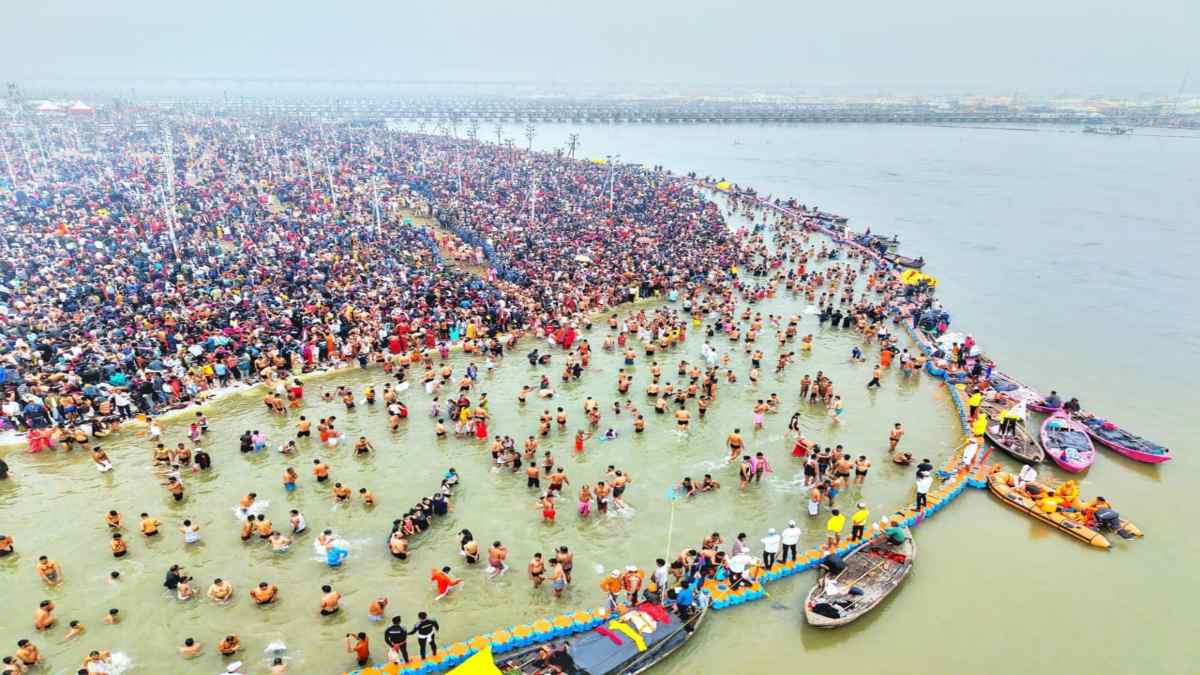ये भीड़ नहीं… श्रद्धालुओं का सैलाब हैः महाकुंभ में 2.50 करोड़ लोगों ने किया ‘अमृत स्नान’, आस्था की डुबकी लगाकर जमकर लगाए जयकारे