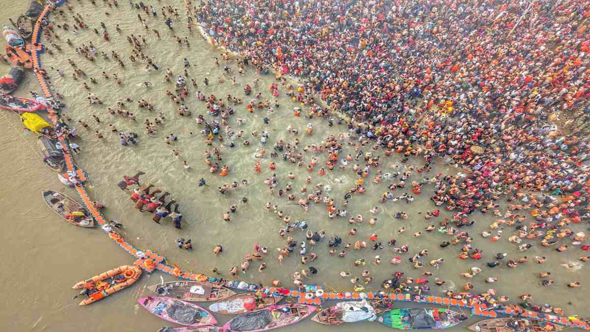 महाकुंभ 2025ः साधु-संत समेत 3.50 करोड़ श्रद्धालुओं ने  किया शाही स्नान, संगमनगरी में दिखा आस्था-भक्ति का अद्भुत नजारा
