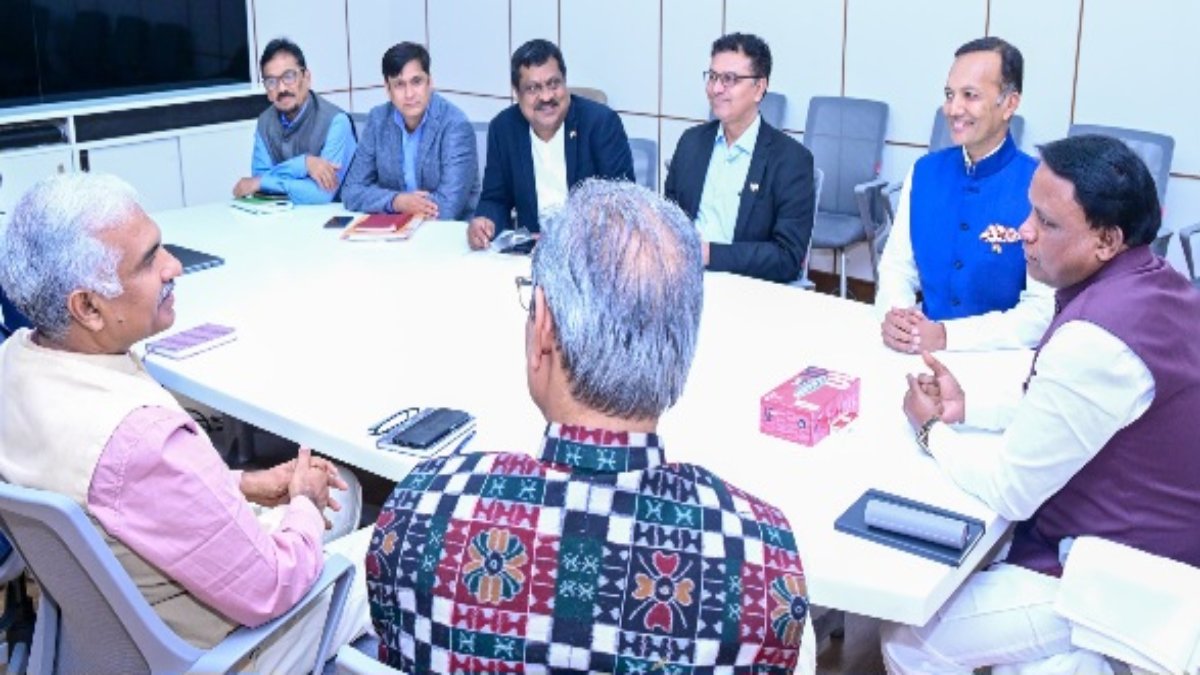 Odisha News: जिंदल स्टील के चेयरमैन नवीन जिंदल ने CM मोहन मांझी से की मुलाकात, राज्य में स्टील उद्योग को विकसित करने पर की चर्चा