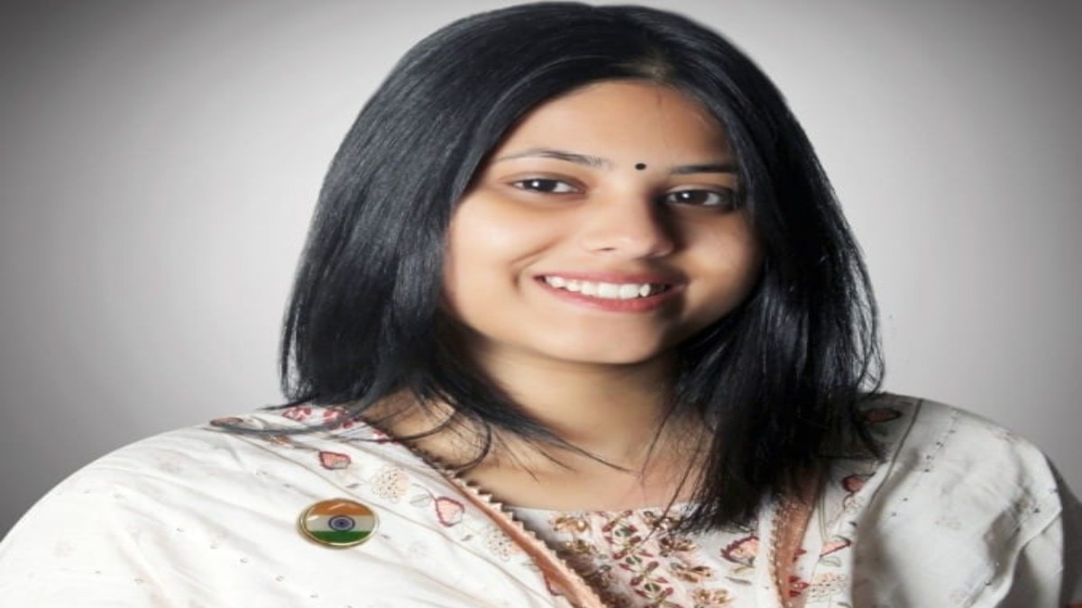 कौन हैं सपा सांसद प्रिया सरोज? क्रिकेटर रिंकू सिंह के साथ लेने वाली हैं सात फेरे