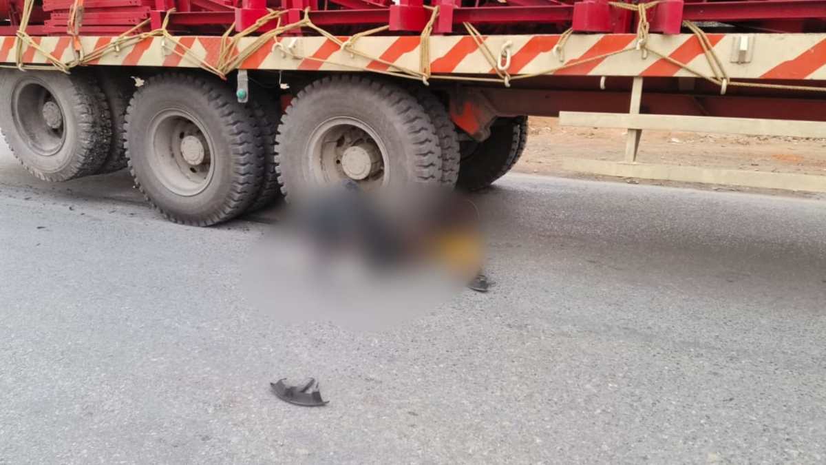 मौत की ठोकर: ट्रेलर की चपेट में आया स्कूटी सवार, अस्पताल में तोड़ दिया दम, चालक की तलाश में जुटी खाकी