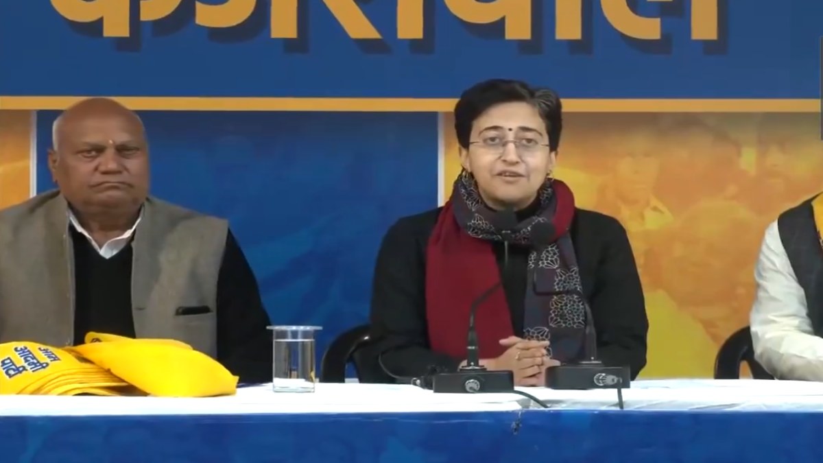 दिल्ली में विधानसभा चुनाव से पहले congress को बड़ा झटका: इस दिग्गज नेता ने 40 साल बाद छोड़ा हाथ का साथ, AAP का थामा दामन