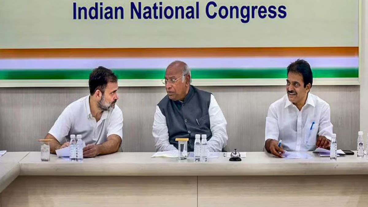 Delhi Election: कांग्रेस ने जारी की स्टार प्रचारकों की लिस्ट, राहुल-प्रियंका गांधी समेत ये 40 दिग्गज भरेंगे चुनावी हुंकार