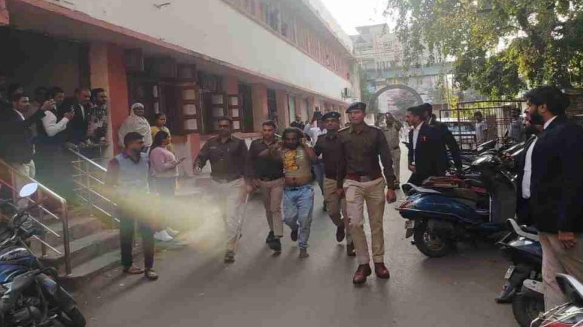 Raipur News: वरिष्ठ वकील पर हमला करने वाले की कोर्ट में धुनाई, पिटाई करने वाले वकीलों पर केस दर्ज…