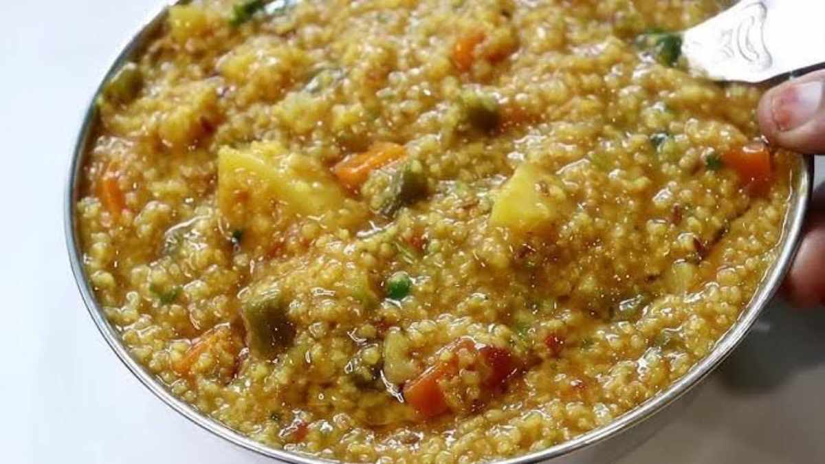 Health Tips: आपको भी बोरिंग नाश्ता लगता है दलिया? तो इन टिप्स की मदद से बनाएं इसे स्वादिष्ट…