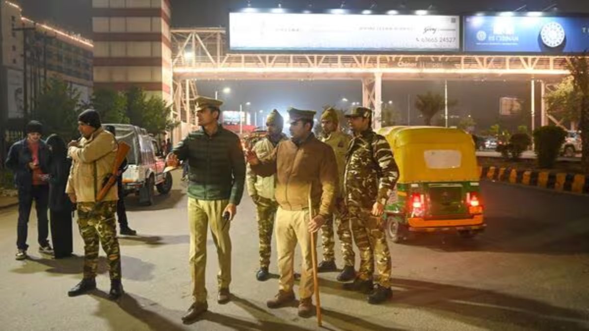 Delhi Election: एक्शन मोड पर दिल्ली पुलिस, आचार संहिता उल्लंघन करने वाले 15 हजार 495 लाेग गिरफ्तार
