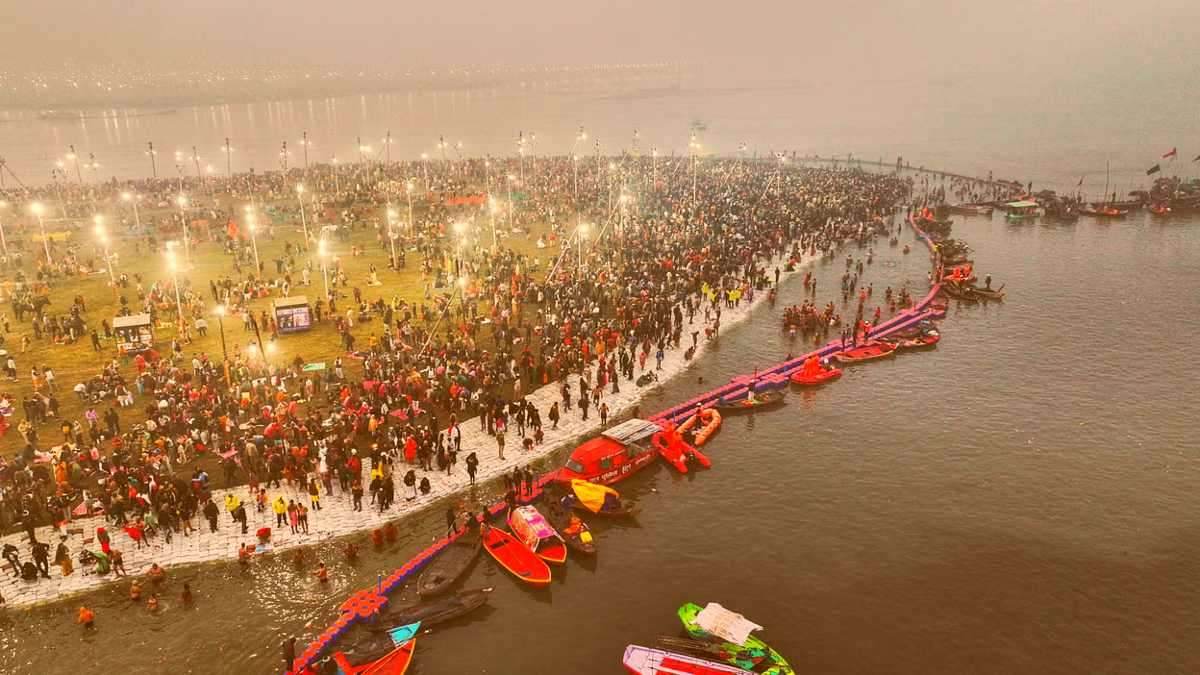 महाकुंभ में अब तक 9.73 करोड़ श्रद्धालुओं ने लगाई आस्था की डुबकी, इतने लाख लोग कर रहे कल्पवास