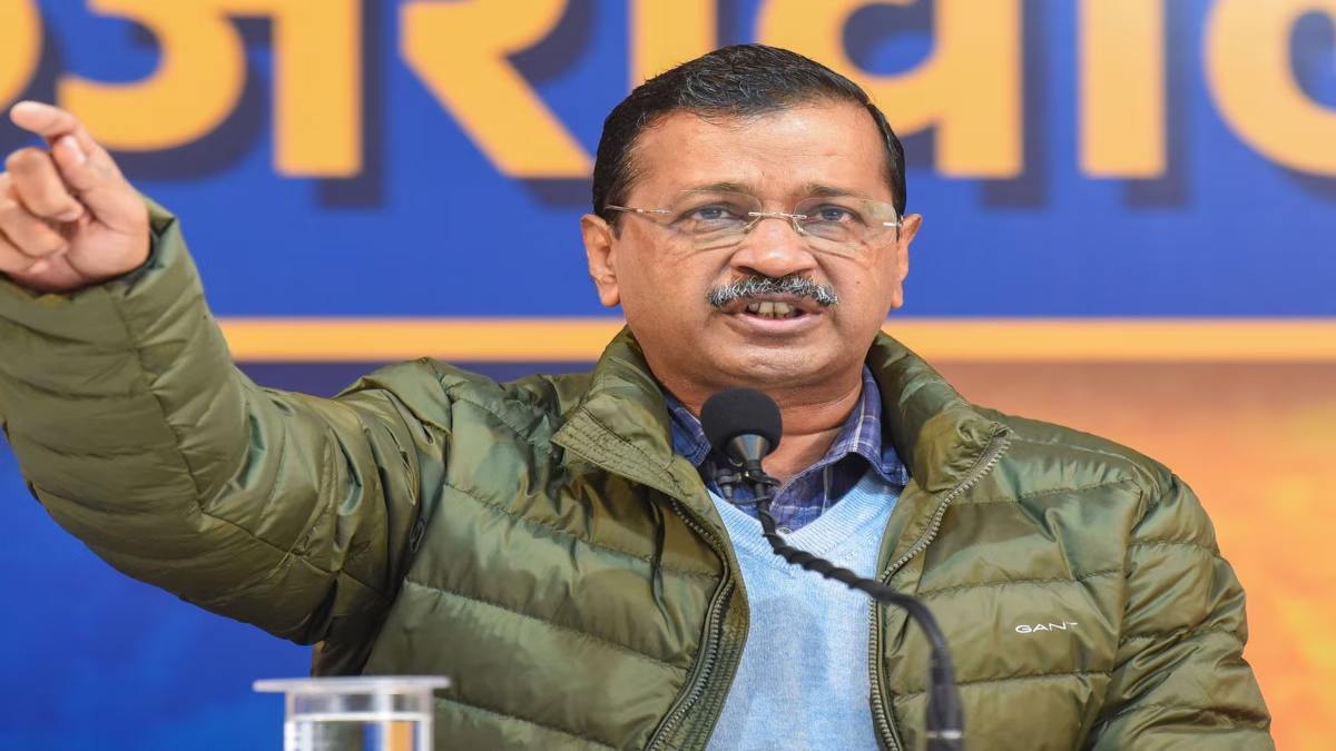 Delhi Election: हरि नगर में केजरीवाल की गाड़ी पर हमला, AAP संयोजक बोले- अमित शाह ने दिल्ली पुलिस को BJP की निजी आर्मी बना दिया है
