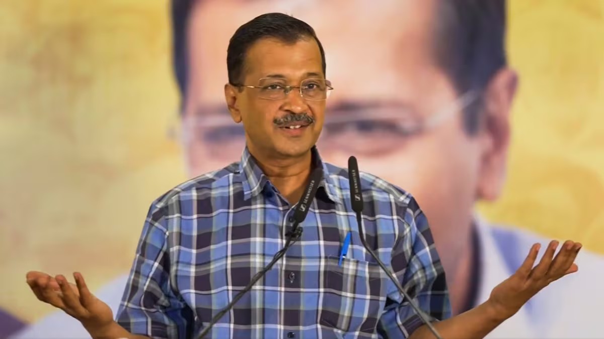 Delhi Election: दिल्ली चुनाव में गुजरात पुलिस की एंट्री, अरविंद केजरीवाल बोले- ये क्या चल रहा…
