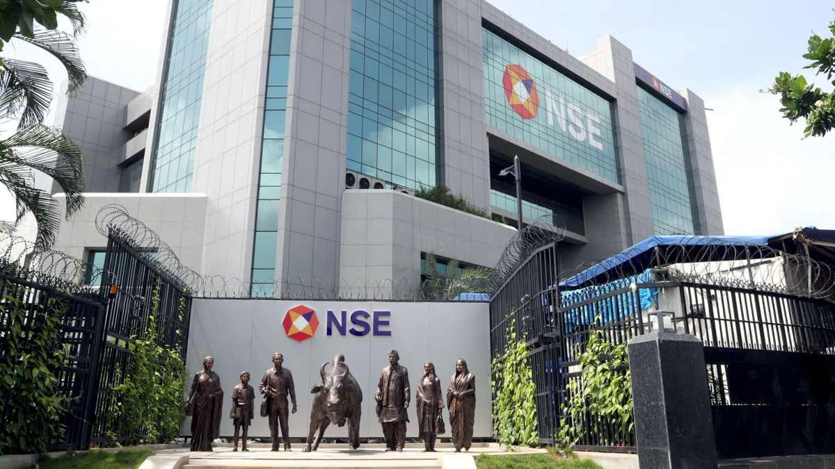NSE Notification Release: क्या एक फरवरी को खुलेगा शेयर बाजार, जानिए एनएसई ने नोटिफिकेश में क्या कहा…