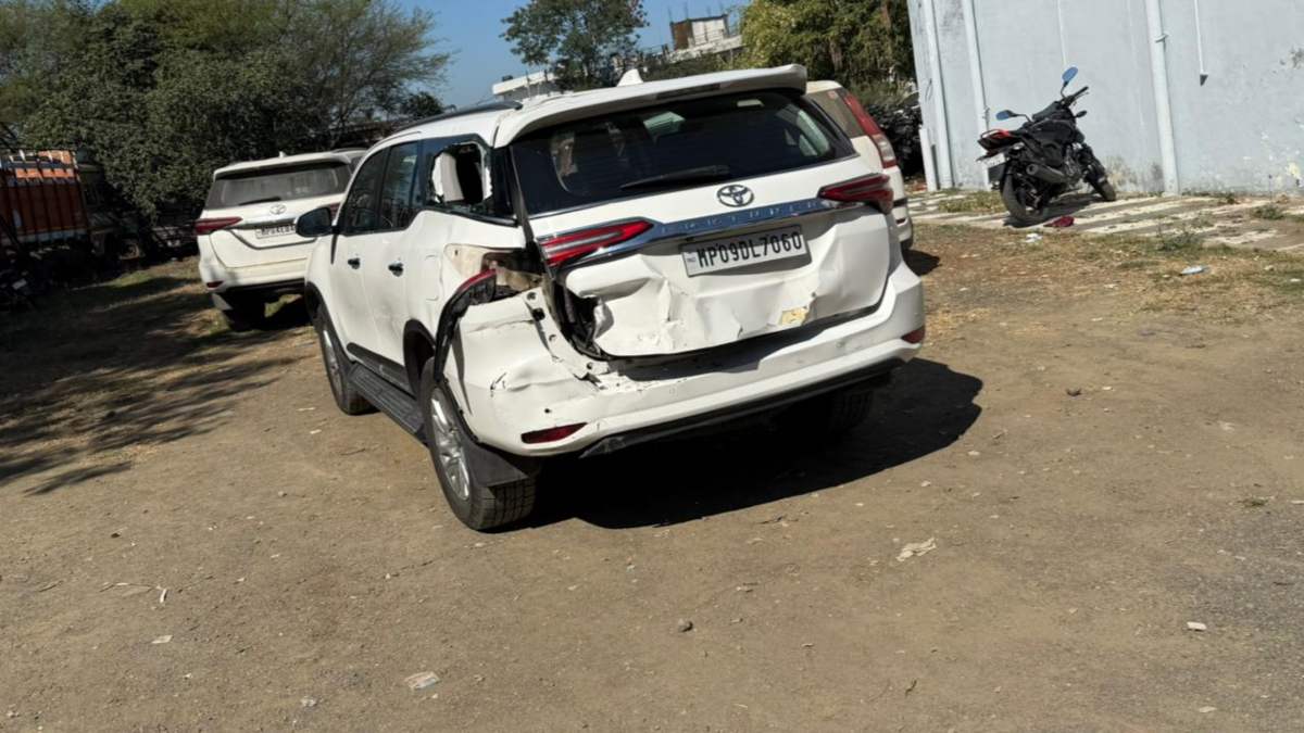 बाल-बाल बचे PCC चीफ: ट्रक ने कार को पीछे में मारी टक्कर, इंदौर से जा रहे थे भोपाल