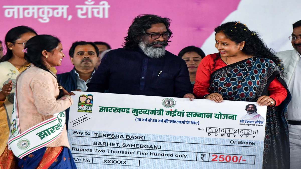 मंईयां सम्मान योजना में फर्जीवाड़ा: बंगाल के बैंक खाते से 95 बार आवेदन, एक ही CSC सेंटर से भरे गए थे फार्म, दर्ज होगी FIR