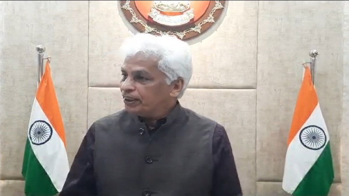 बड़ी खबरः तीन निजी स्कूलों के खिलाफ कार्रवाई, कलेक्टर ने करोड़ों के अतिरिक्त फीस अभिभावकों को वापस करने दिए आदेश, दो लाख जुर्माना भी लगाया