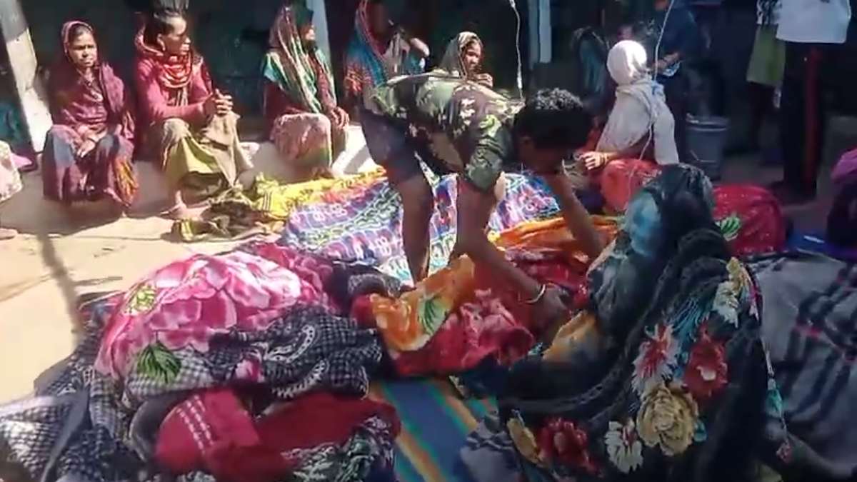 स्वास्थ्य विभाग की लापरवाही: 10 से ज्यादा लोगों की बिगड़ी तबियत, सूचना के घंटों बाद पहुंची टीम और एंबुलेंस
