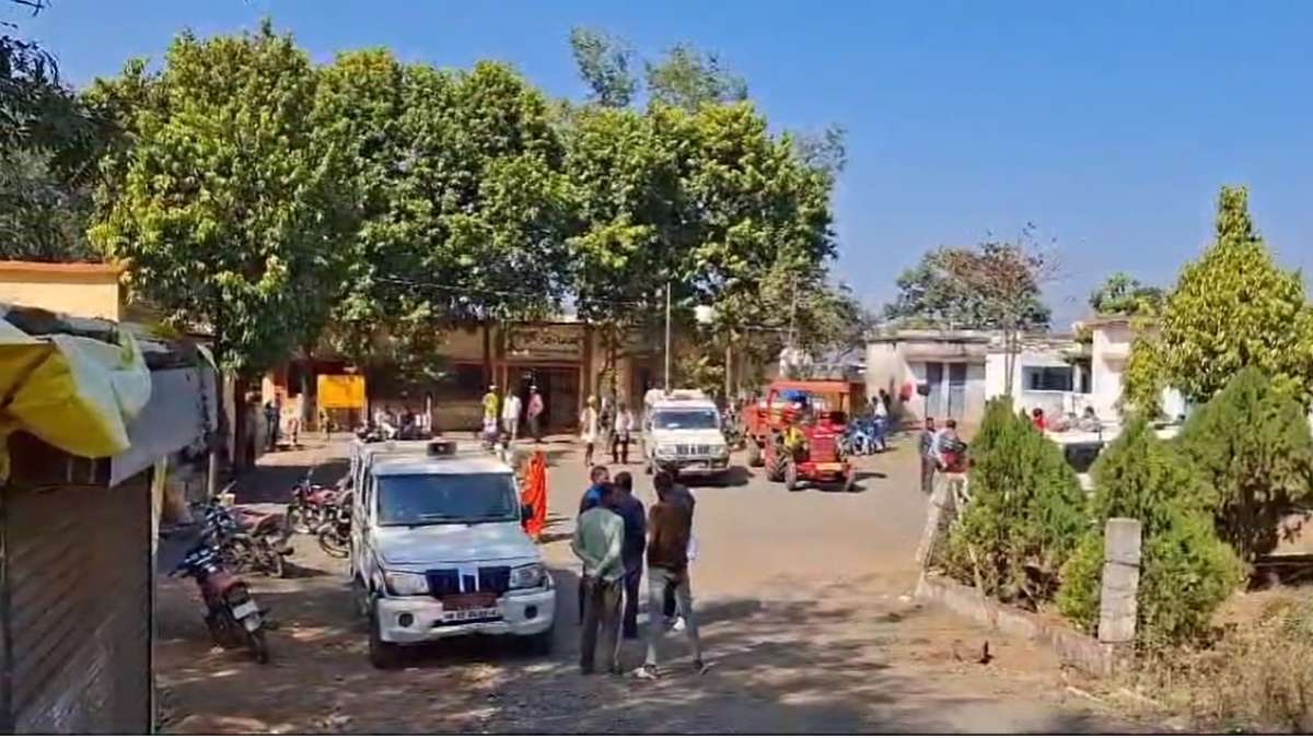 सड़क हादसे में पटवारी की मौतः देर रात अज्ञात वाहन ने मारी टक्कर, मौके पर ही तोड़ा दम
