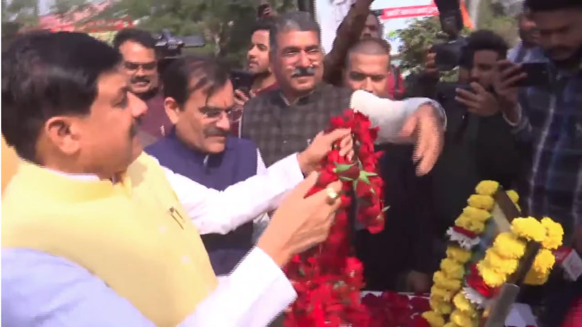 सीएम डॉ मोहन का कांग्रेस पर बड़ा हमलाः बोले- कांग्रेस नेताओं को सुभाषचंद्र बोस कभी रास नहीं आए, CM और BJP अध्यक्ष ने दी श्रद्धांजलि