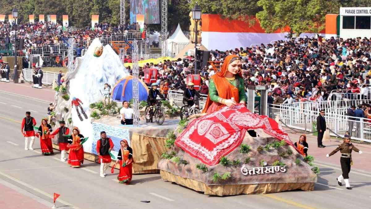 Republic Day 2025 : कर्तव्य पथ पर किया गया फुल ड्रेस रिहर्सल, उत्तराखंड की झांकी ने बटोरी लोगों की तालियां