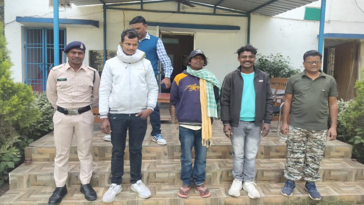 छत्तीसगढ़ में मिला झारखंड का छोटू : 7 महीने से था लापता, पुलिस ने परिवार से मिलाने में निभाई अहम भूमिका…