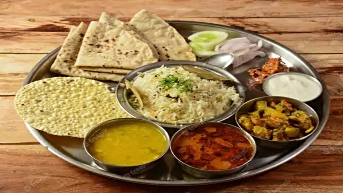 Veg Thali Cost Jumps: घरेलू शाकाहारी थाली के बढ़े दाम, महज एक महीने में 6 प्रतिशत की उछाल, जानिए एक साल में कितनी महंगी हुई…