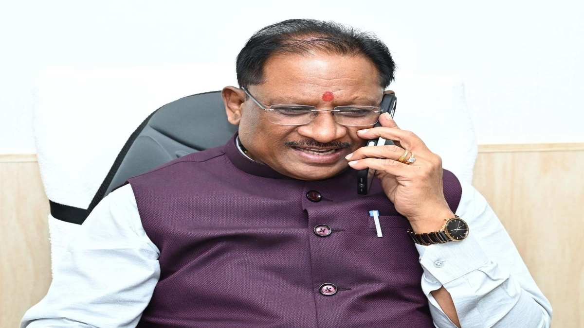 साधारण परिवार के युवाओं का भारतीय सेना में चयन : CM साय ने वीणा और आदित्य के देश सेवा के जज्बे को सराहा, फोन पर कहा – आप दोनों ने रोशन किया छत्तीसगढ़ का नाम