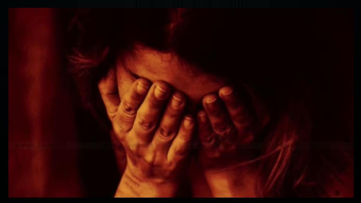 महिला से 8 साल तक दुष्‍कर्म: मंदिर घुमाने के बहाने खंडहर में लूटी अस्मत, फिर बेटी के फोन में भेजे मां के अश्लील Video, अब…