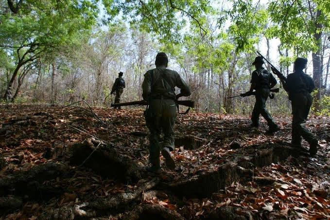 मलकानगिरी में फिर मारे गए 2 कट्टर माओवादी, भारी मात्रा में हथियार बरामद, 29 माओवादियों ने किया आत्मसमर्पण