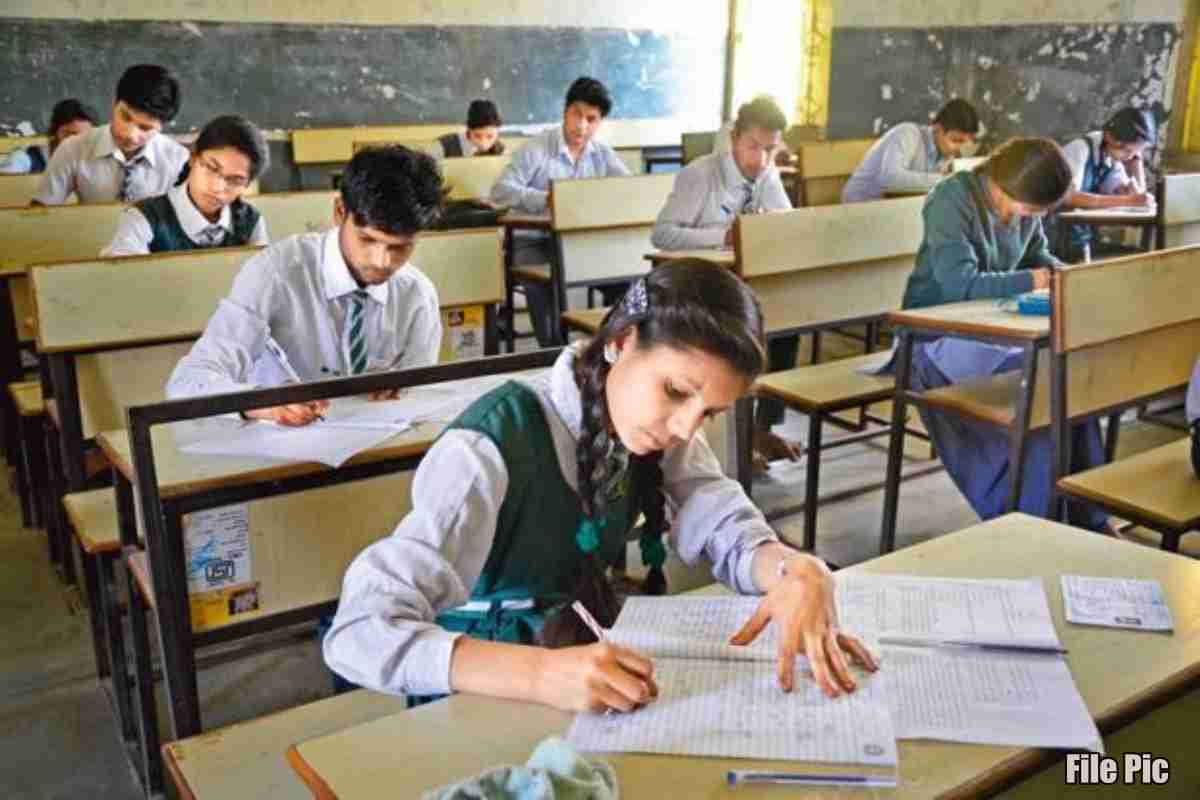MP 9th-11th Exam: राज्य स्तर पर तैयार किए जाएंगे प्रश्न पत्र, इन टीचर्स को मिलेगी प्राथमिकता