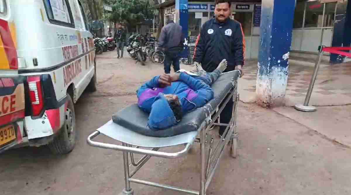 नए साल के पहले दिन खून से लाल हुई सड़क: बाइकों की आपस में भिंड़ंत, 2 की मौत, गाड़ियों के उड़े परखच्चे