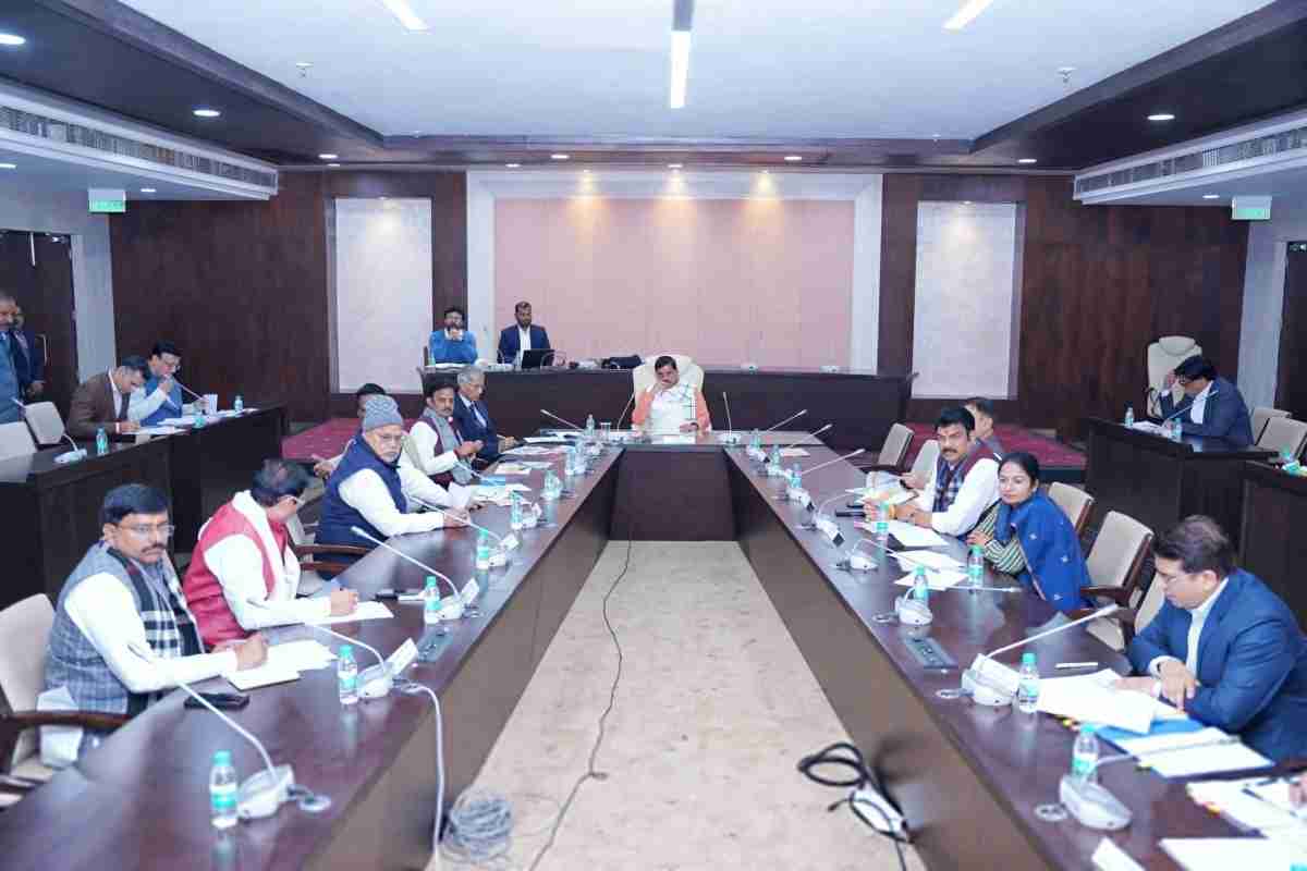 सिंहस्थ 2028 को लेकर CM डॉ. मोहन यादव ने ली बैठक: प्रयागराज और हरिद्वार कुंभ मॉडल का अध्ययन करने के दिए निर्देश, कहा- हर 15 दिन में करें मॉनिटरिंग